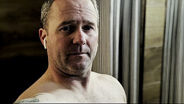 Pornnewbies13 – Husband rails curvy wife in first time amateur video
